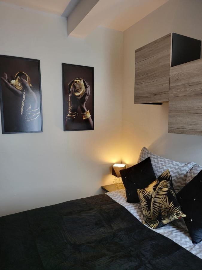 Moon Hostal