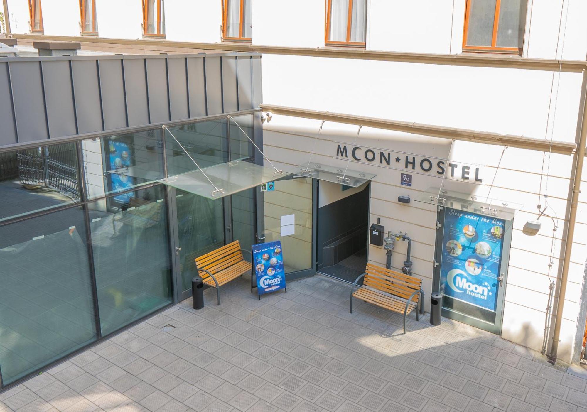 Moon Hostal *